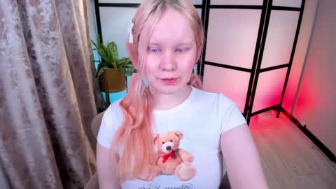 kittenxoann online show from April 2026 05:39:02 PM