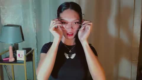 Snapshot of kitteylovesyou chatting on September 2025 08:53:01 PM KITTY online show from September 2025 08:53:01 PM