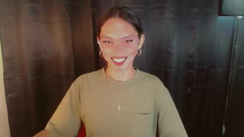 Snapshot of kitteylovesyou chatting on September 2025 05:34:01 AM KITTY online show from September 2025 05:34:01 AM