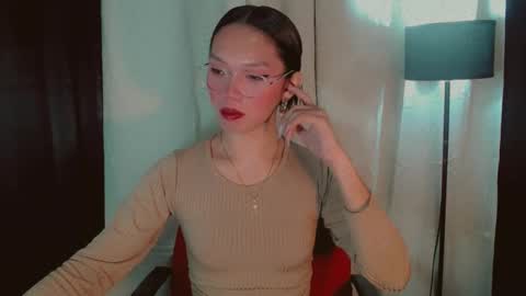 Snapshot of kitteylovesyou chatting on September 2025 12:26:02 AM KITTY online show from September 2025 12:26:02 AM