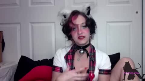 Snapshot of kittibbybells0311 chatting on October 2025 09:22:01 AM Kitti online show from October 2025 09:22:01 AM