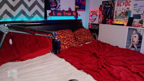 Kittie Purry online show from April 2026 04:38:01 PM