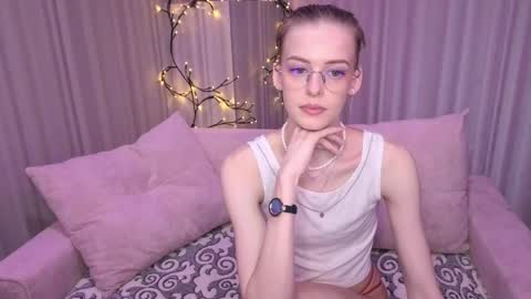 Snapshot of kitty__like18 chatting on June 2026 12:46:02 AM Kitty online show from June 2026 12:46:02 AM