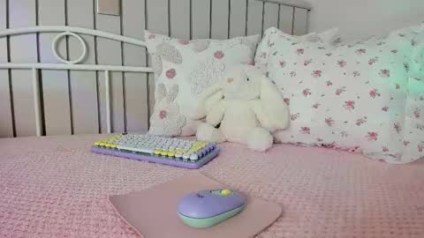 sophie online show from May 2026 07:07:02 PM