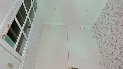 sophie online show from June 2026 07:07:01 PM