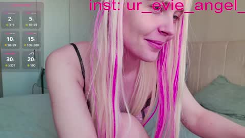 Evelyn online show from March 2026 09:21:02 AM