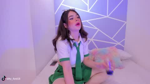 Snapshot of kitty_ford chatting on December 2024 07:53:02 PM Kitty online show from December 2024 07:53:02 PM