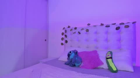 Snapshot of kitty_ford chatting on February 2025 10:39:02 PM Kitty online show from February 2025 10:39:02 PM