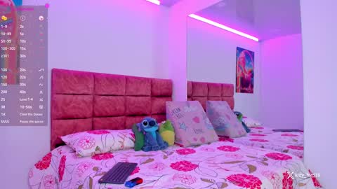 Snapshot of kitty_ford chatting on September 2025 11:37:02 PM Kitty online show from September 2025 11:37:02 PM