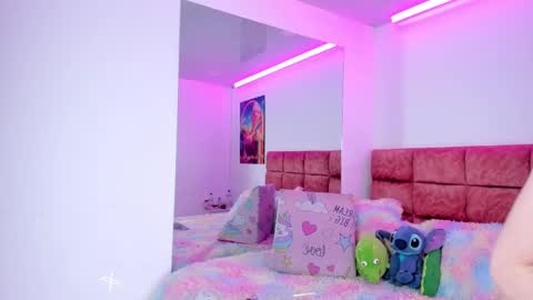 Snapshot of kitty_ford chatting on October 2025 01:24:01 AM Kitty online show from October 2025 01:24:01 AM