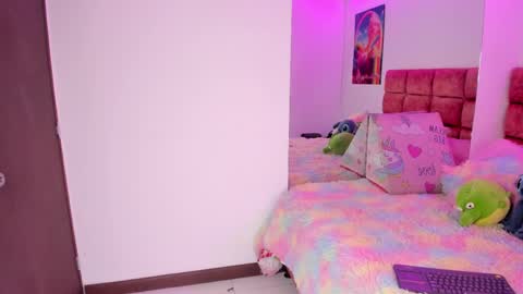 Snapshot of kitty_ford chatting on October 2025 11:09:01 PM Kitty online show from October 2025 11:09:01 PM