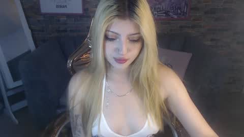 Snapshot of kitty_fox_b chatting on January 2025 12:36:02 PM kitty_fox_b online show from January 2025 12:36:02 PM