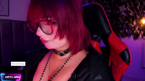 Camila online show from October 2025 02:22:02 AM