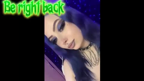 Snapshot of kitty_goth chatting on February 2025 09:25:02 PM Hey Im Ellie if you like me and like my show give me a thumbs up hehe online show from February 2025 09:25:02 PM