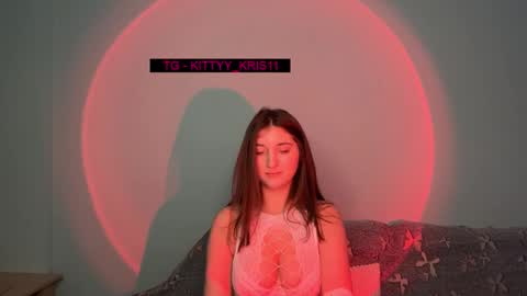 kitty_kristy1 online show from November 2025 10:33:02 PM