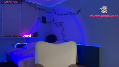 kitty_kristy1 online show from April 2026 07:53:02 PM