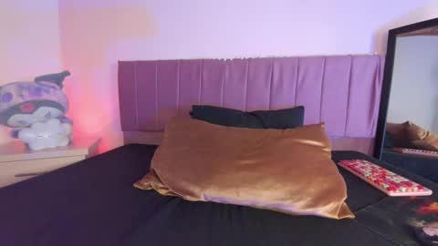 kitty_kryss online show from September 2025 02:44:01 PM