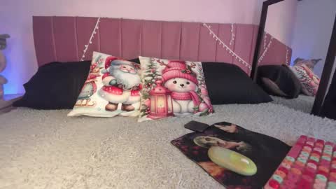 kitty_kryss online show from December 2025 03:18:02 PM