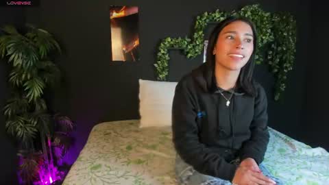 kitty_milan2 online show from June 2026 03:16:01 PM