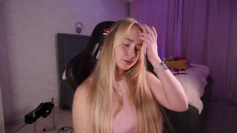 Kelsi and Ricky online show from December 2025 09:47:02 AM