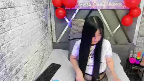 kitty_small69 online show from May 2026 01:38:01 PM