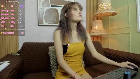 kitty_star_ online show from April 2026 08:32:01 PM