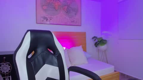 Snapshot of kitty_sweeety_ chatting on February 2026 01:39:02 PM K I T T Y online show from February 2026 01:39:02 PM