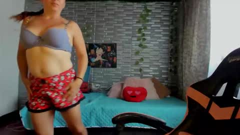 violet online show from December 2025 04:23:01 PM