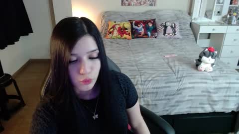 Snapshot of kittykat18x chatting on October 2025 01:20:02 AM Isabel online show from October 2025 01:20:02 AM