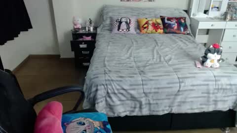 Snapshot of kittykat18x chatting on October 2025 02:58:02 AM Isabel online show from October 2025 02:58:02 AM