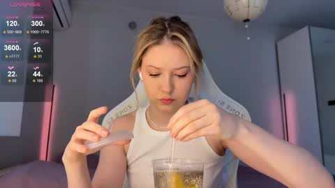 Monika online show from April 2026 03:44:01 AM