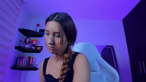 kitty online show from October 2025 04:30:01 AM