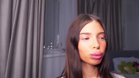 Snapshot of kittyummy chatting on October 2025 05:13:02 PM Alice online show from October 2025 05:13:02 PM