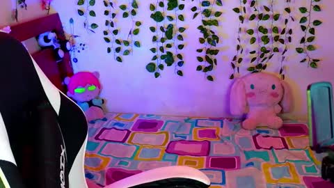 Snapshot of kittyuwu_ chatting on November 2025 07:14:01 PM Kittyuwu online show from November 2025 07:14:01 PM