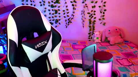 Snapshot of kittyuwu_ chatting on January 2026 07:52:02 PM Kittyuwu online show from January 2026 07:52:02 PM