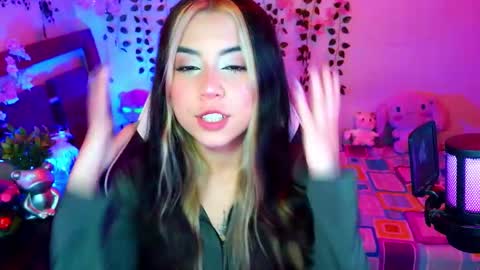 Snapshot of kittyuwu_ chatting on February 2026 08:49:02 PM Kittyuwu online show from February 2026 08:49:02 PM