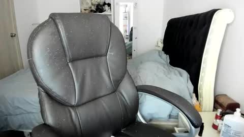 Snapshot of kittywantslove23 chatting on November 2025 10:30:02 PM kittywantslove23 online show from November 2025 10:30:02 PM