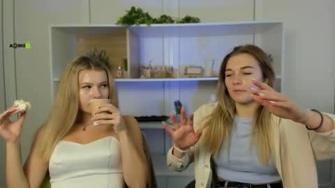 kity_blonde online show from September 2025 08:25:01 AM