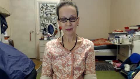 Snapshot of kiuminberry chatting on December 2024 12:55:02 PM KiuminBerry online show from December 2024 12:55:02 PM