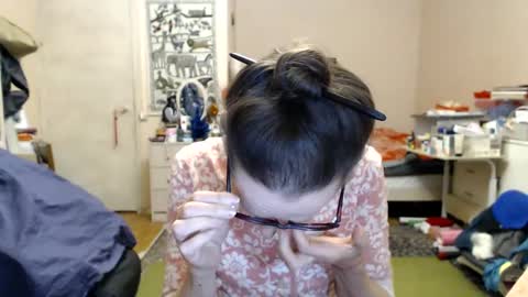 Snapshot of kiuminberry chatting on December 2024 06:28:02 PM KiuminBerry online show from December 2024 06:28:02 PM