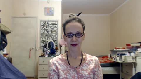 Snapshot of kiuminberry chatting on December 2024 05:40:02 PM KiuminBerry online show from December 2024 05:40:02 PM