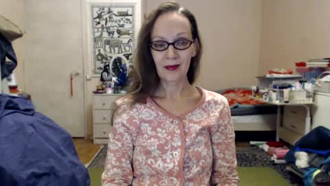 Snapshot of kiuminberry chatting on December 2024 06:40:01 PM KiuminBerry online show from December 2024 06:40:01 PM