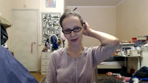 Snapshot of kiuminberry chatting on December 2024 06:35:02 PM KiuminBerry online show from December 2024 06:35:02 PM