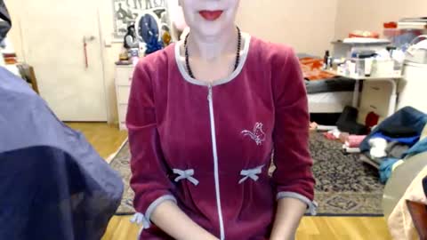 Snapshot of kiuminberry chatting on January 2025 12:57:02 PM KiuminBerry online show from January 2025 12:57:02 PM