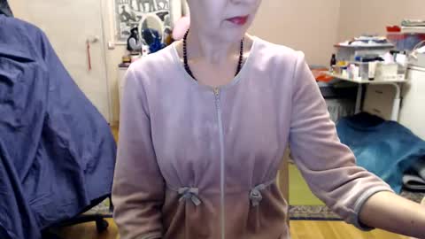 Snapshot of kiuminberry chatting on January 2025 03:47:01 PM KiuminBerry online show from January 2025 03:47:01 PM