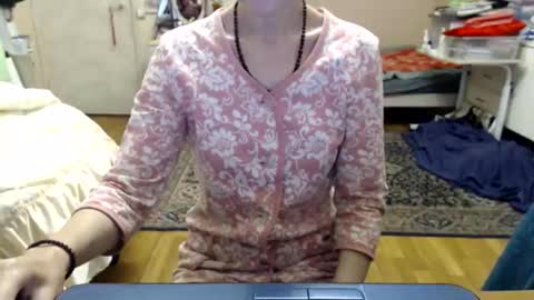 Snapshot of kiuminberry chatting on October 2025 10:26:01 AM KiuminBerry online show from October 2025 10:26:01 AM