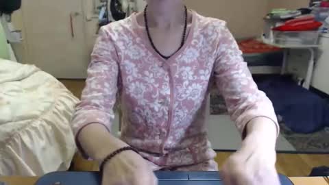 Snapshot of kiuminberry chatting on October 2025 11:09:01 AM KiuminBerry online show from October 2025 11:09:01 AM