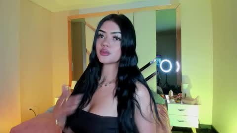 Snapshot of kiwi_lov23 chatting on November 2025 03:35:01 PM Kiwi online show from November 2025 03:35:01 PM