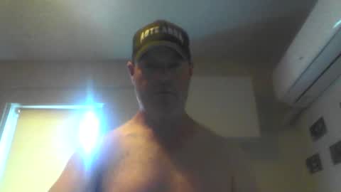Snapshot of kiwiguy19773 chatting on December 2024 12:22:01 AM kiwiguy19773 online show from December 2024 12:22:01 AM