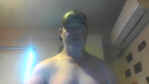 Snapshot of kiwiguy19773 chatting on February 2025 05:58:01 AM kiwiguy19773 online show from February 2025 05:58:01 AM